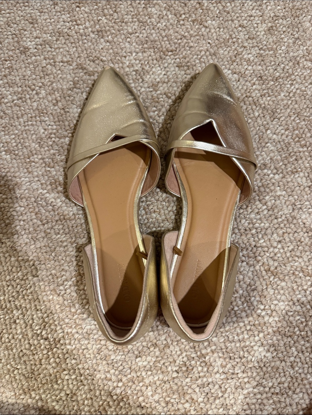 Old Navy Metallic Gold Pointed D'Orsay Flats Never Worn